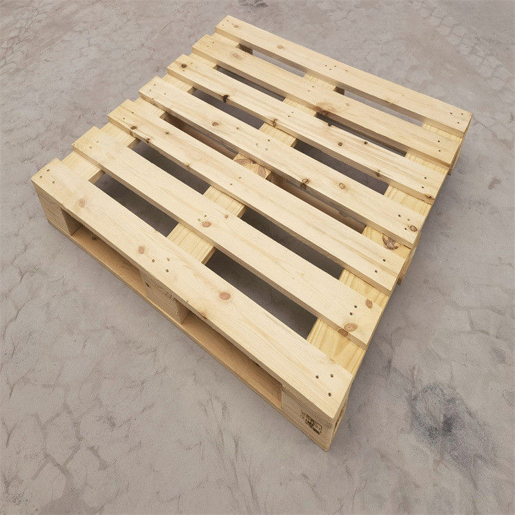 Paletas de madera sólida tratadas térmicamente Paletas duraderas de cuatro vías para carretillas elevadoras
